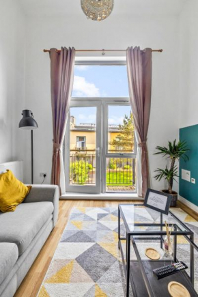 Spacious House by Quay - Sleeps 7 - Free Parking